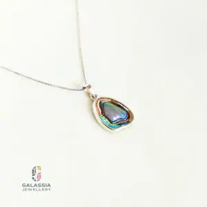 Ocean Echo , seashell Necklace